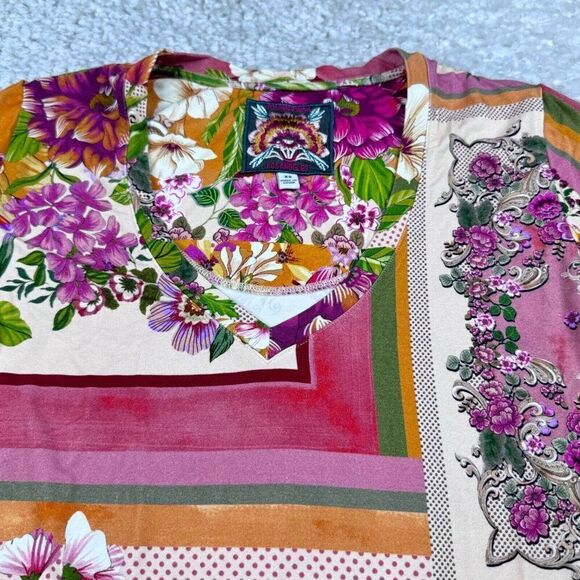 Johnny Was Romantic Bamboo V-Neck Tee - Picture 8 of 10